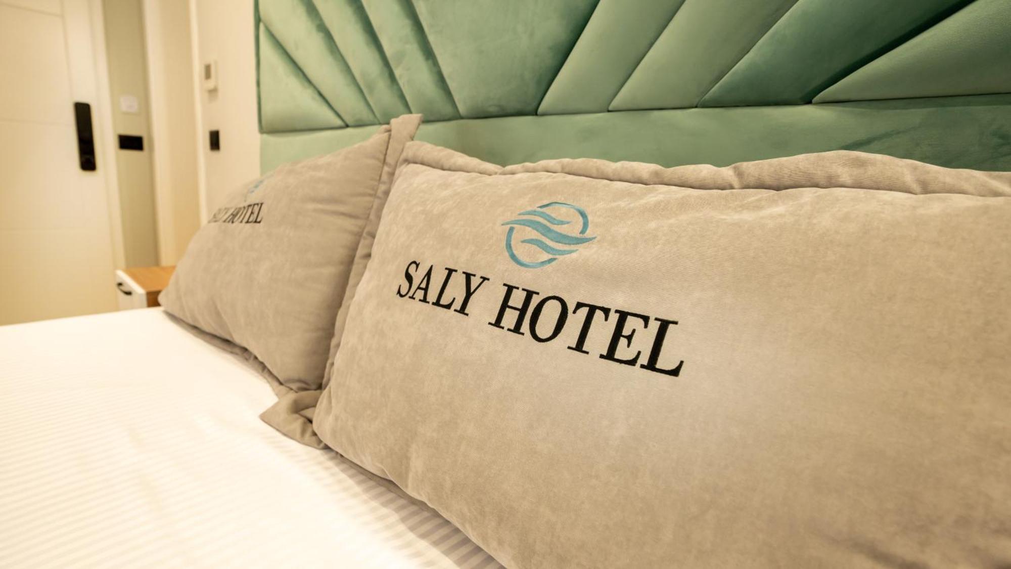 Hotel Saly *