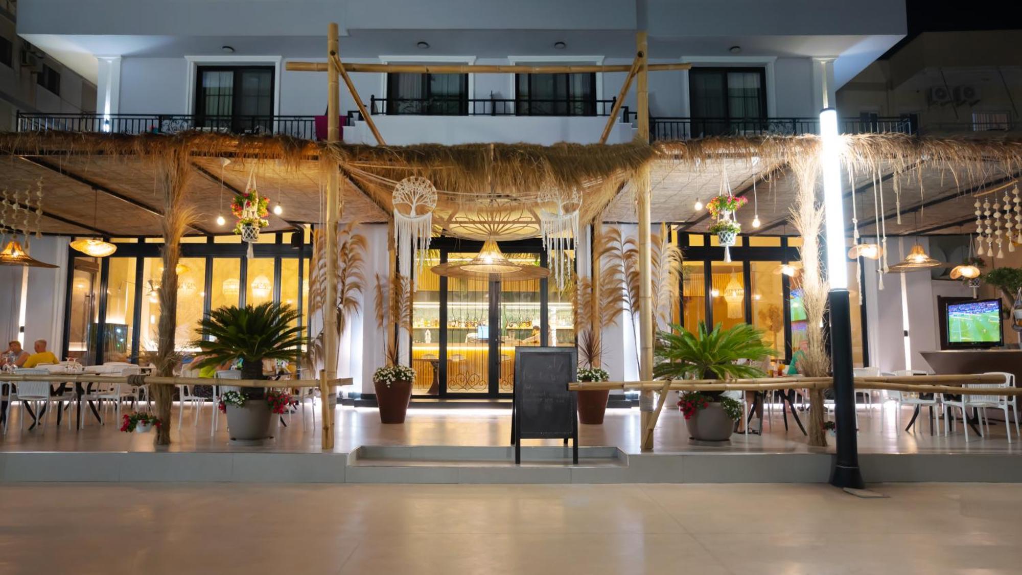 Hotel Saly