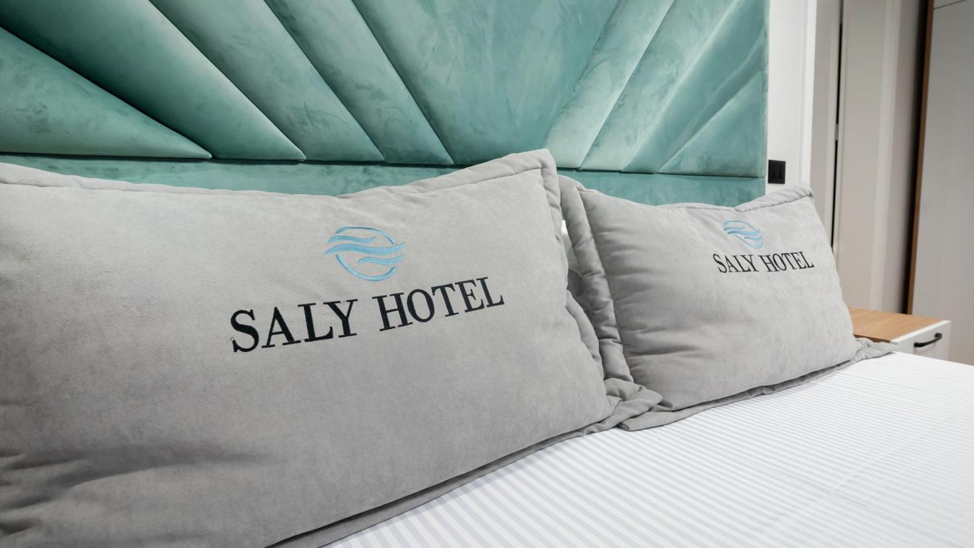 Saly * Durres